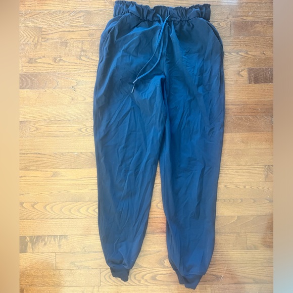 Lululemon Joggers Size 6 - Picture 1 of 2